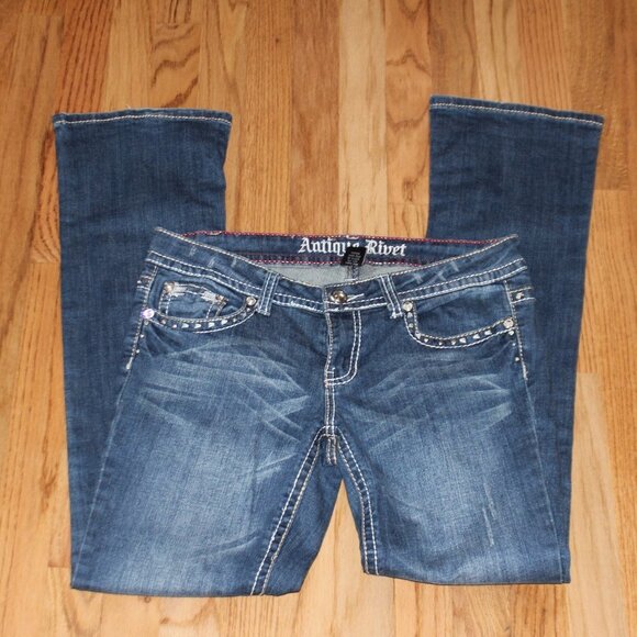 Antique Rivet Designer Jeans - Picture 14 of 14